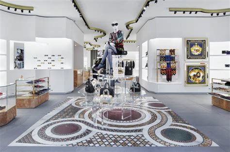 versace store berlin – Lucept